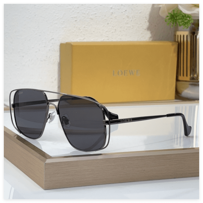 Replica Loewe Beveled Oval Maxi Anagram Sunglasses