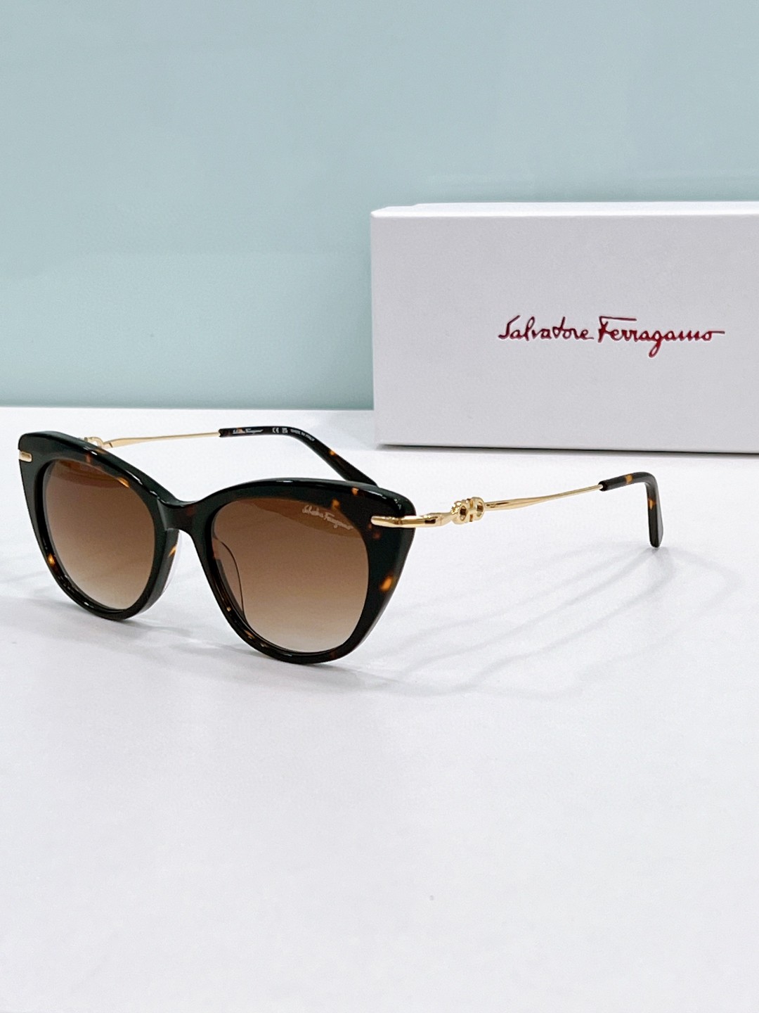 Replica Salvatore Ferragamo Designer Sunglasses SF51