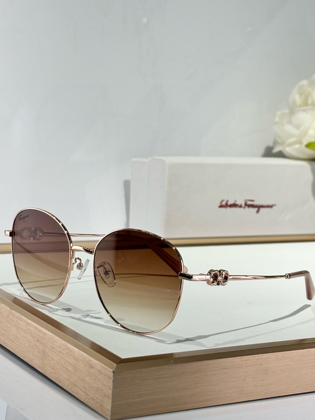 Replica Salvatore Ferragamo Designer Sunglasses SF45
