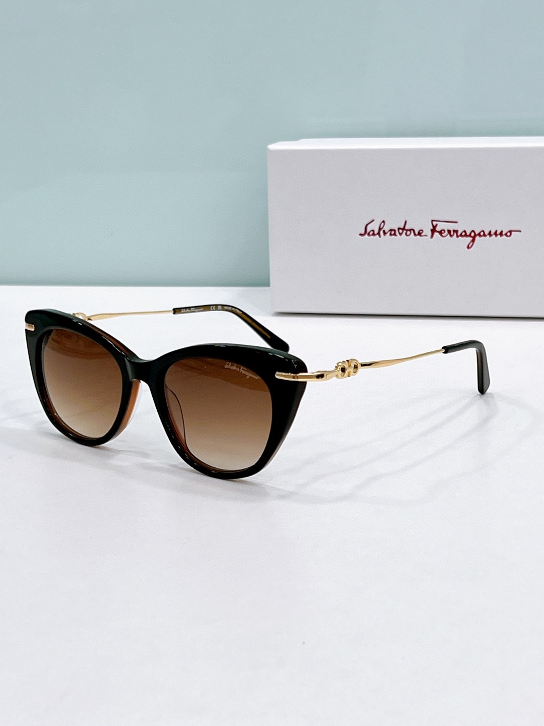 Replica Salvatore Ferragamo Designer Sunglasses SF49