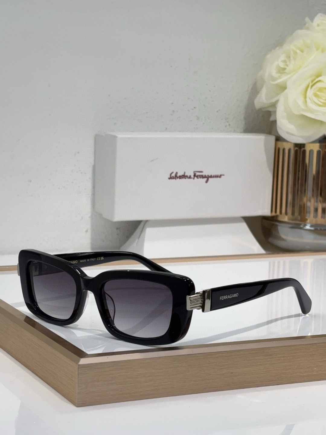 Replica Salvatore Ferragamo Designer Sunglasses SF28