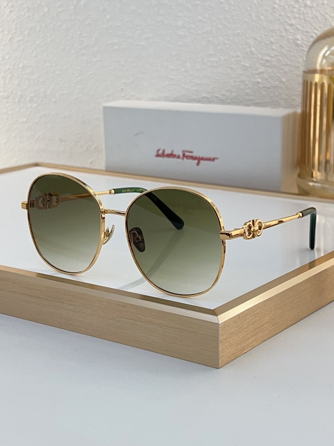 Replica Salvatore Ferragamo Designer Sunglasses SF43