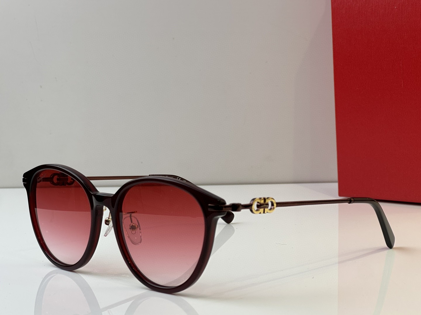 Replica Salvatore Ferragamo Designer Sunglasses SF37